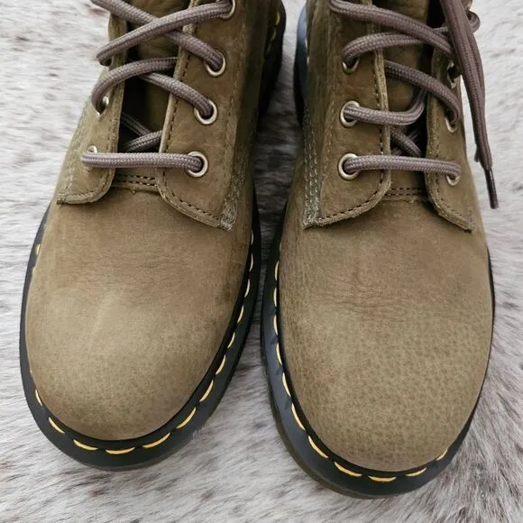 Dr. Martens 101 Tumbled Nubuck Leather Ankle Boots in Olive Women's Size 8 NEW