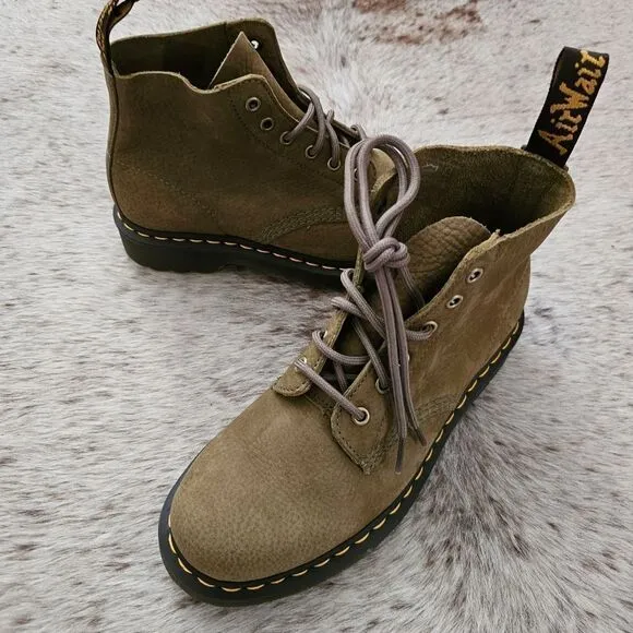 Dr. Martens 101 Tumbled Nubuck Leather Ankle Boots in Olive Women's Size 8 NEW