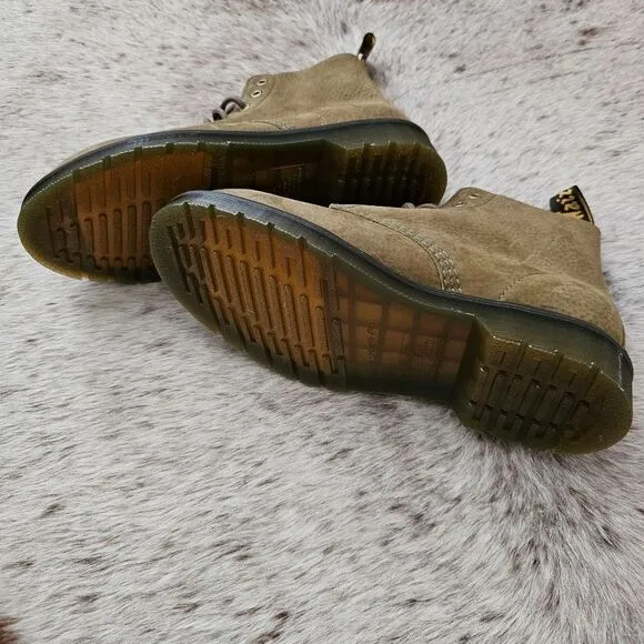 Dr. Martens 101 Tumbled Nubuck Leather Ankle Boots in Olive Women's Size 8 NEW
