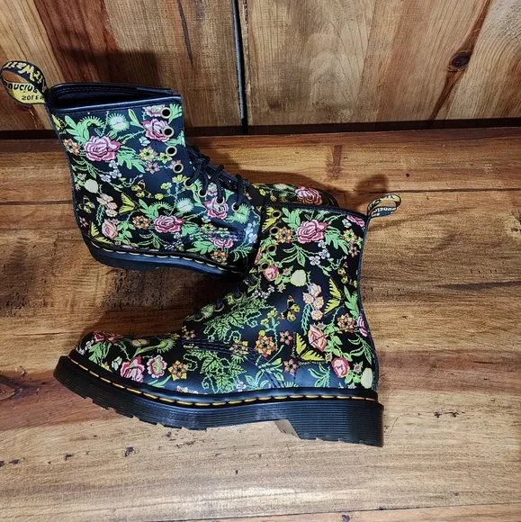 Dr Martens 1460 Floral Bloom Leather Lace Up