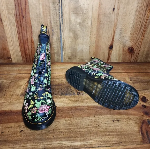 Dr Martens 1460 Floral Bloom Leather Lace Up