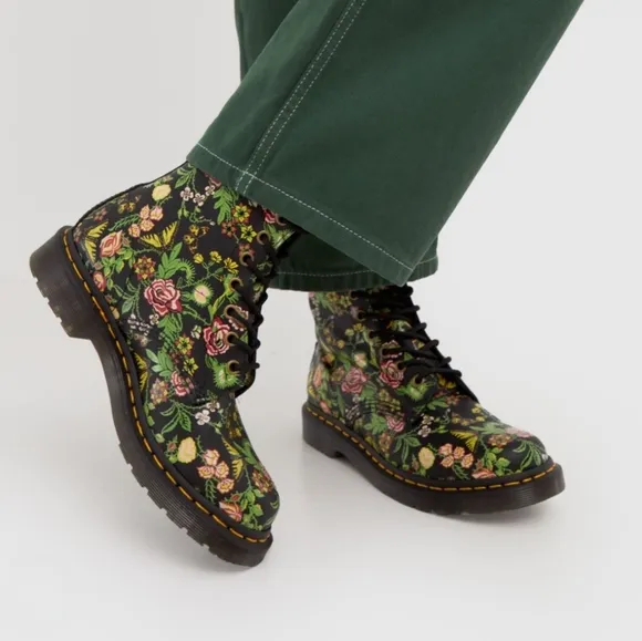 Dr Martens 1460 Floral Bloom Leather Lace Up