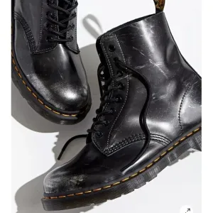 Dr. Martens 1460 Pascal Italian Brush Boot 8-Eye Black Silver Distressed Size 7