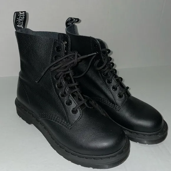 Dr. Martens 1460 Pascal women’s mono lace up boots