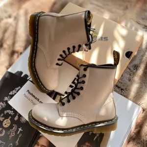 Dr. Martens 1460 Smooth Lace-Up Boots