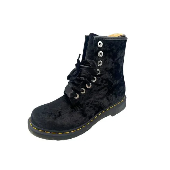 Dr. Martens 1460 Vegan Crushed Velvet Lace Up Boots Size 7 Women's Black Soldout