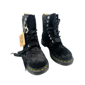 Dr. Martens 1460 Vegan Crushed Velvet Lace Up Boots Size 7 Women's Black Soldout