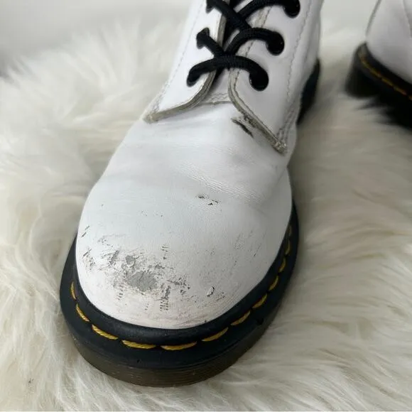 DR MARTENS 1460 White Smooth Leather Lace Up Boots Size 8 Grunge Punk Goth Alt