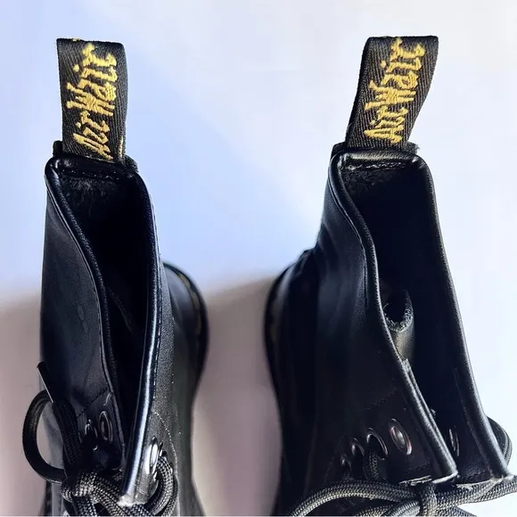 Dr. Martens 1460 Womens Nappa Genuine Leather Lace Up Boots MSRP$170 Pre-Owned