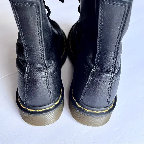 Dr. Martens 1460 Womens Nappa Genuine Leather Lace Up Boots MSRP$170 Pre-Owned