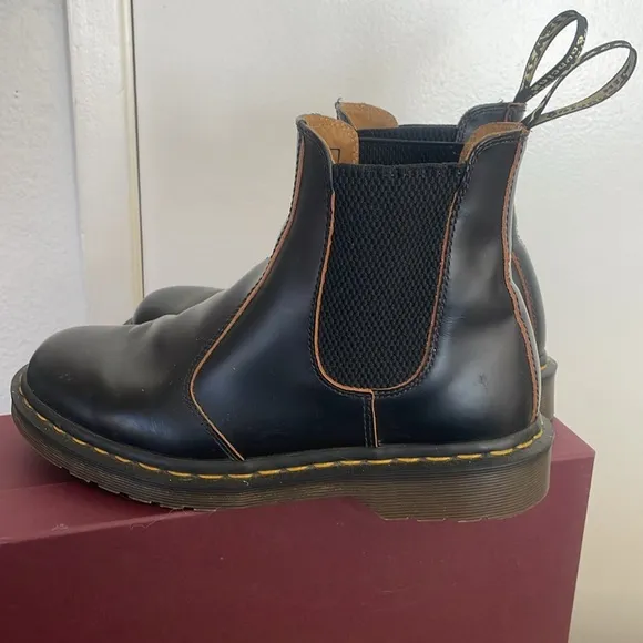 Dr. Martens 2976 Made in England Chelsea Boots Black