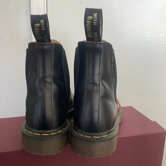 Dr. Martens 2976 Made in England Chelsea Boots Black