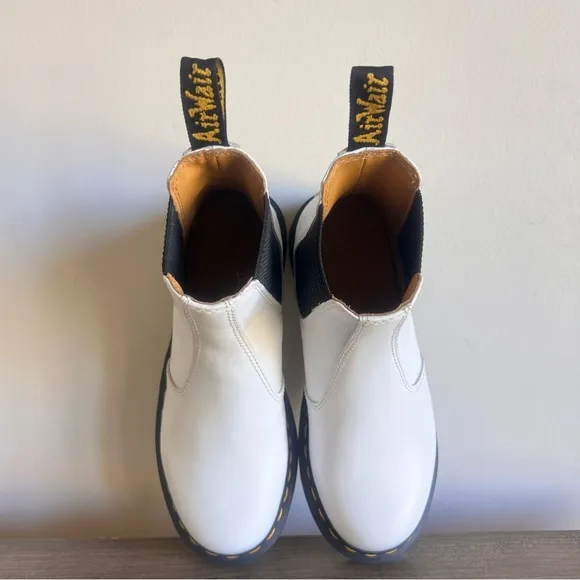 Dr. Martens 2976 Softy T Smooth White Leather Women's Boot Size 6 SKU#24368
