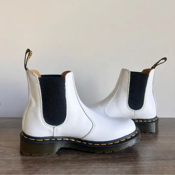 Dr. Martens 2976 Softy T Smooth White Leather Women's Boot Size 6 SKU#24368