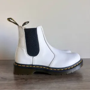 Dr. Martens 2976 Softy T Smooth White Leather Women's Boot Size 6 SKU#24368