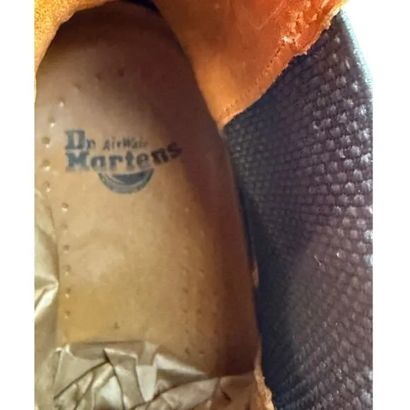 Dr Martens 2976 VINTAGE CHELSEA BOOTS UNISEX SIZE 7 MEN'S, 8 WOMEN'S