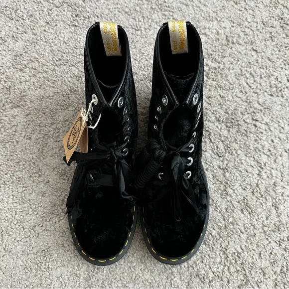 Dr. Martens Airwair Vegan 1460 Black Crushed Velvet Boots Womens 6