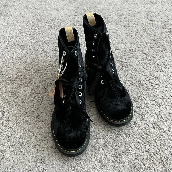 Dr. Martens Airwair Vegan 1460 Black Crushed Velvet Boots Womens 6