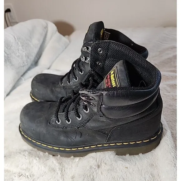 Dr. Martens Boots Mens 9 Work Safety Industrial Steel Toe Leather Slip Resistant