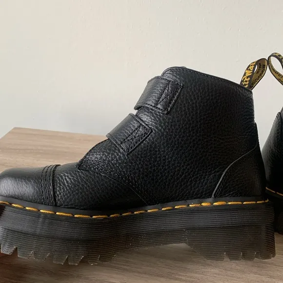 Dr. Martens Devon Flower Buckle Platform Ankle Boots Womens Size 7 EU 38