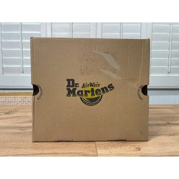 Dr. Martens Docs Shriver HI Wyoming Leather Heeled Boots Size 6 L 37 EU NIB