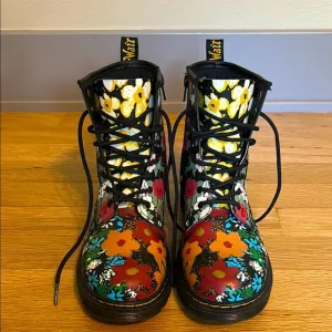 Dr. Martens Floral Boots - 5