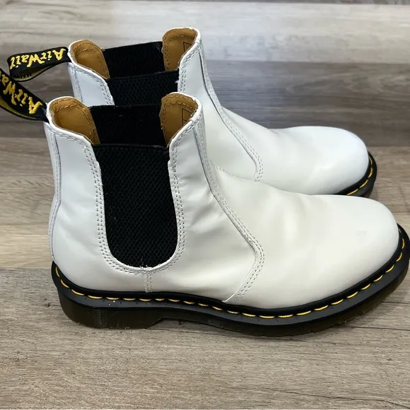Dr Martens LEATHER CHELSEA BOOTS white size 7