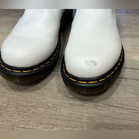 Dr Martens LEATHER CHELSEA BOOTS white size 7