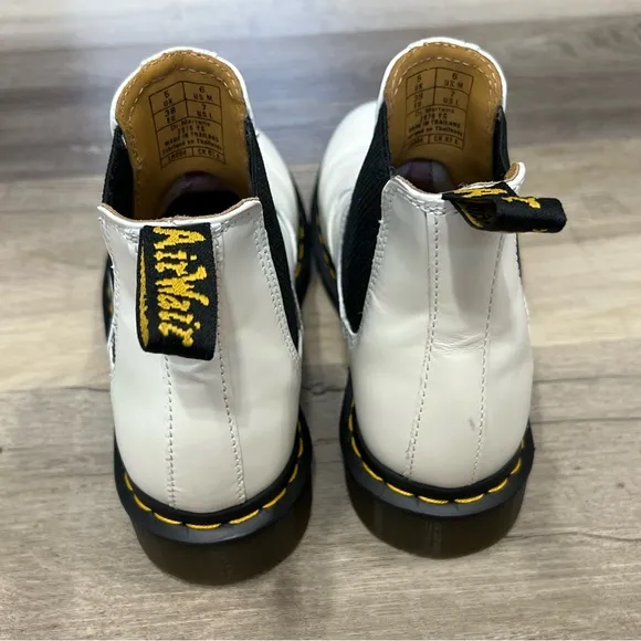 Dr Martens LEATHER CHELSEA BOOTS white size 7