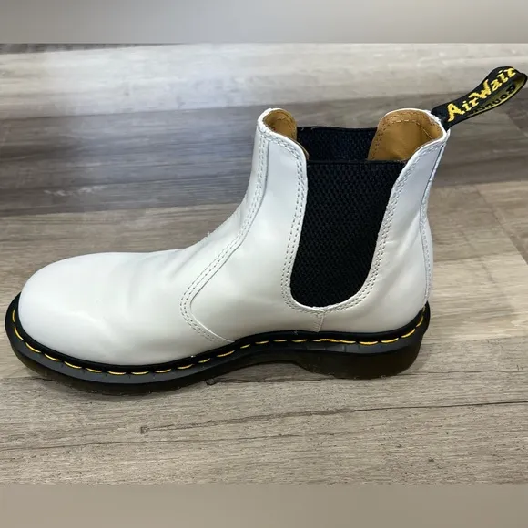 Dr Martens LEATHER CHELSEA BOOTS white size 7