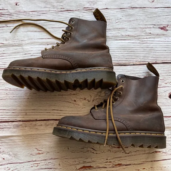 Dr Martens Pascal Ziggy 8-Eye Boots in Brown Crazy Horse Leather in Sz 8 Men