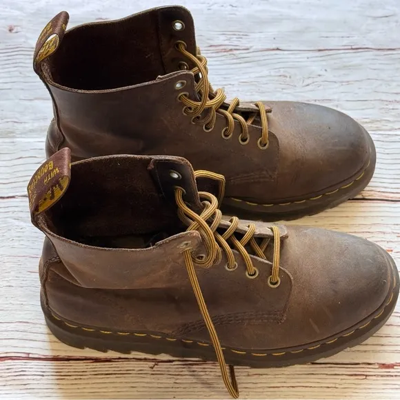 Dr Martens Pascal Ziggy 8-Eye Boots in Brown Crazy Horse Leather in Sz 8 Men