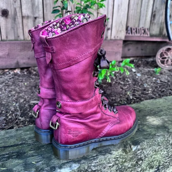 Dr Martens Triumph 1914 Cherry Red Floral Boots Size 8 US / 6 UK