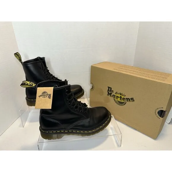 Dr. Martens Women’s Black Boots Model 1460W Size 8 Slight Scuffing Air Walk