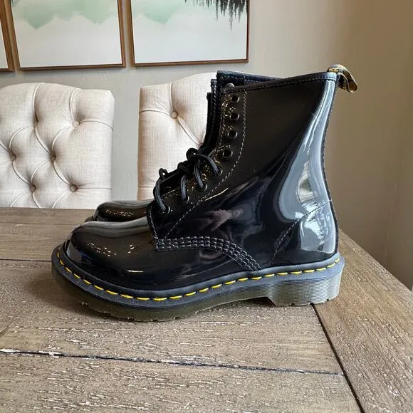 Dr Martens Women's Size 7 EU 38 Lug Sole Patent Leather Lace Up Combat Boots NEW