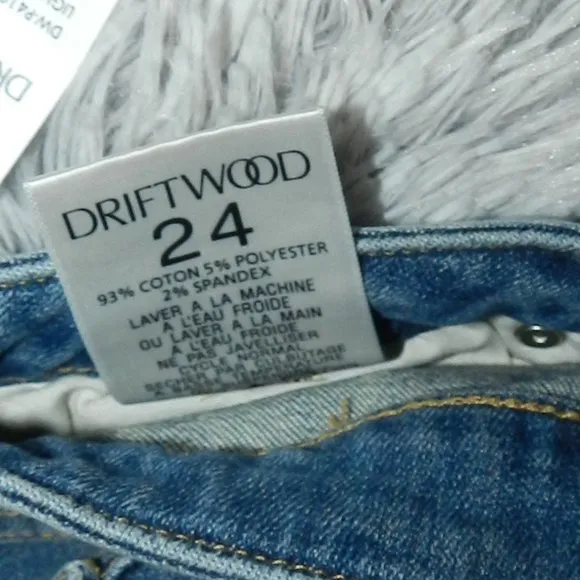 DRIFTWOOD COLETTE CROP 🌻🌸❀✿EMBROIDERED JEANS LIGHT WASH NWT🆕FAST 🏃‍♀️⚡🚚