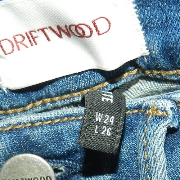 DRIFTWOOD COLETTE CROP 🌻🌸❀✿EMBROIDERED JEANS LIGHT WASH NWT🆕FAST 🏃‍♀️⚡🚚