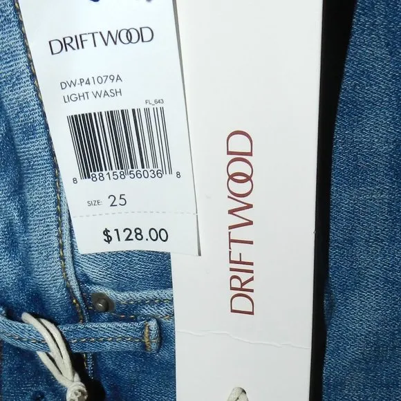 DRIFTWOOD COLETTE CROP 🌻🌸❀✿EMBROIDERED JEANS LIGHT WASH NWT🆕FAST 🏃‍♀️⚡🚚
