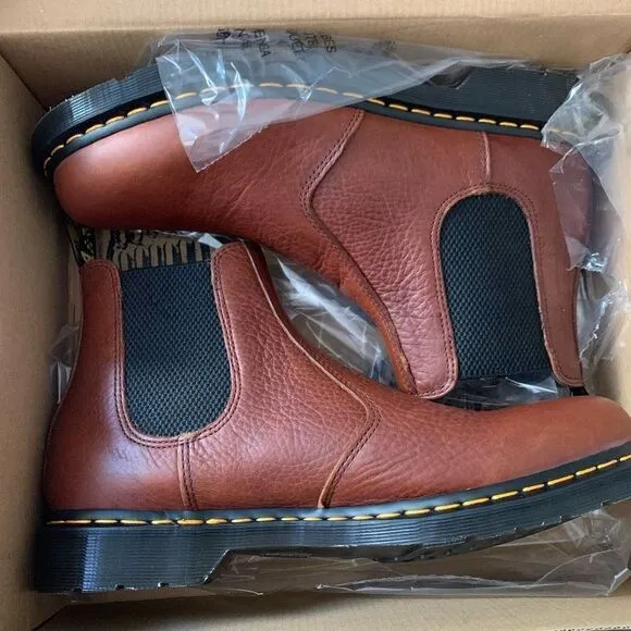 Dr. Martens | 2976 Chelsea Boot