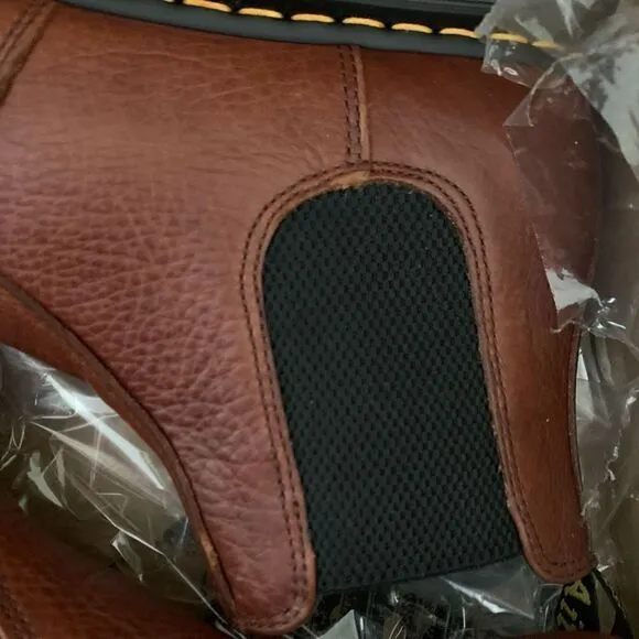 Dr. Martens | 2976 Chelsea Boot
