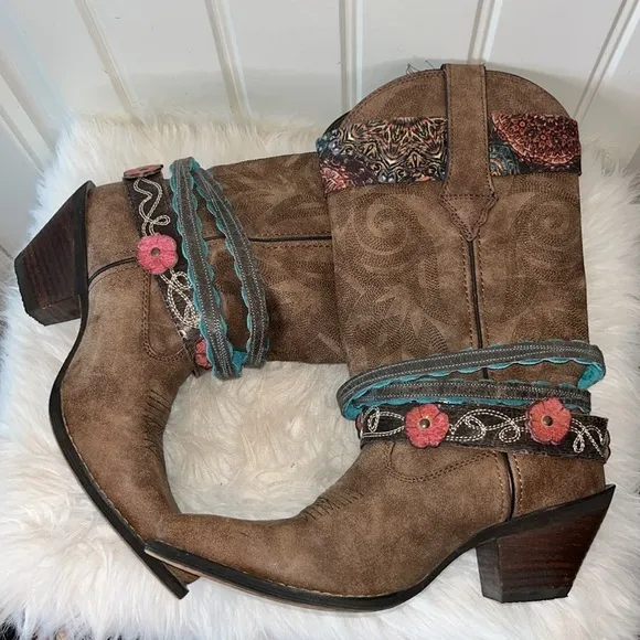 Durango Crush Accessorized cowgirl Boot boho western festival concert -size 7