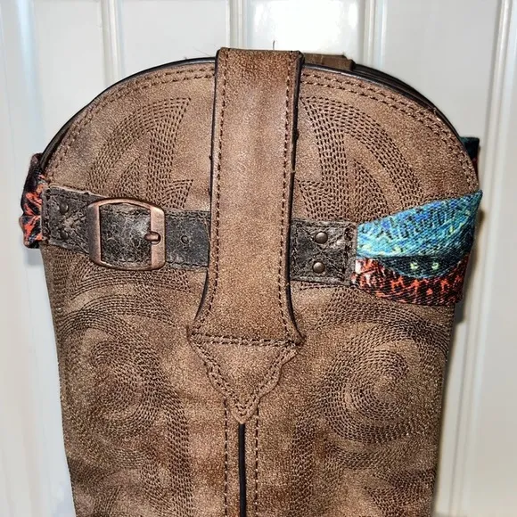 Durango Crush Accessorized cowgirl Boot boho western festival concert -size 7