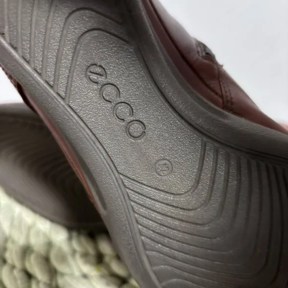 ECCO Abelone Buckle Brown Leather Flat Comfort Ankle Boots