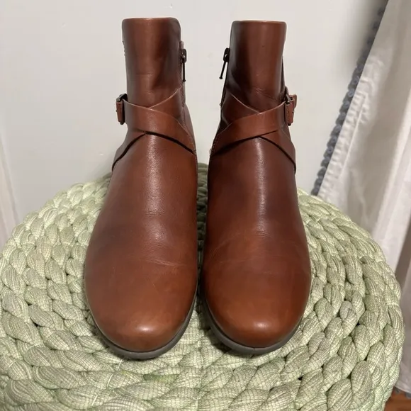 ECCO Abelone Buckle Brown Leather Flat Comfort Ankle Boots