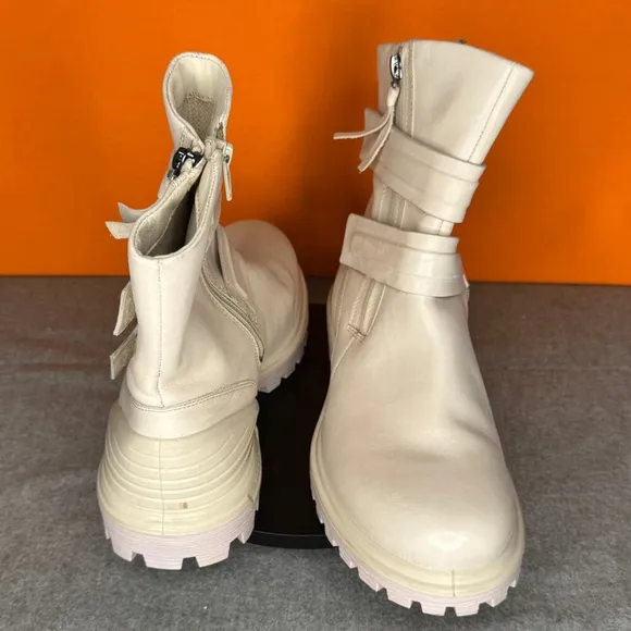 Ecco Limestone TredTray White Leather Double Zip Up Bootie EU 39 US 8 - 8.5