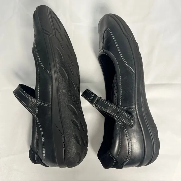 Ecco Mary Jane Comfort Shoes Womens Sz 40, US 9.5 Black Leather Adjustable Strap
