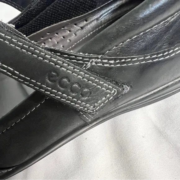 Ecco Mary Jane Comfort Shoes Womens Sz 40, US 9.5 Black Leather Adjustable Strap