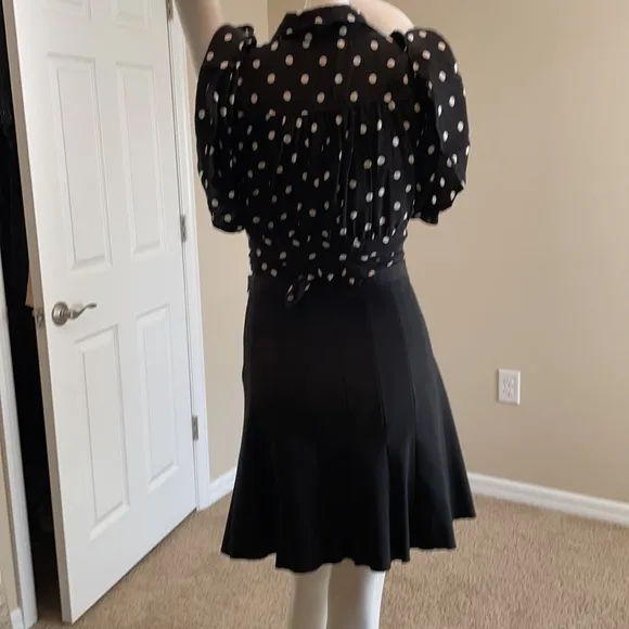 Elie Tahari wool a line mini skirt size 6 EUC