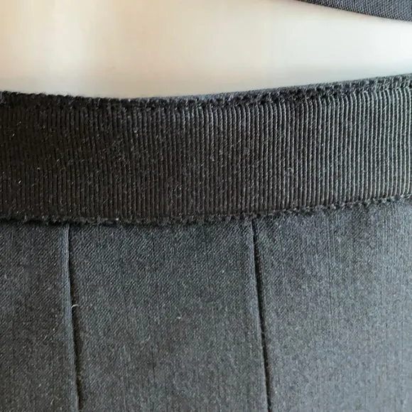 Elie Tahari wool a line mini skirt size 6 EUC