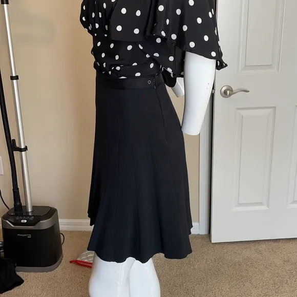 Elie Tahari wool a line mini skirt size 6 EUC